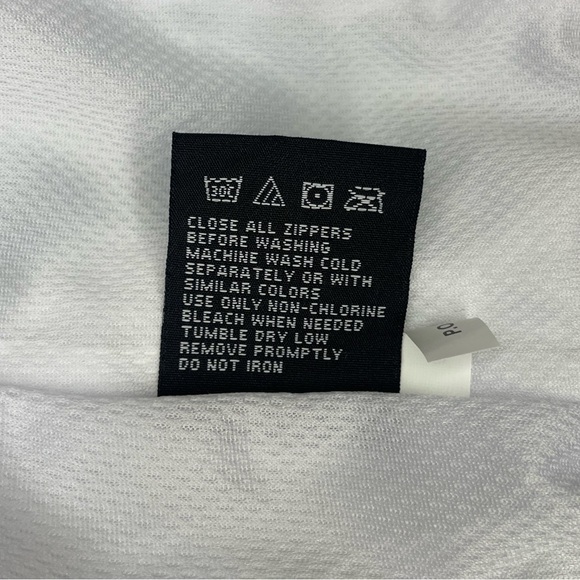 NWT New Balance Women's White Windbreaker Jacket - Size: Medium - Picture 7 of 11